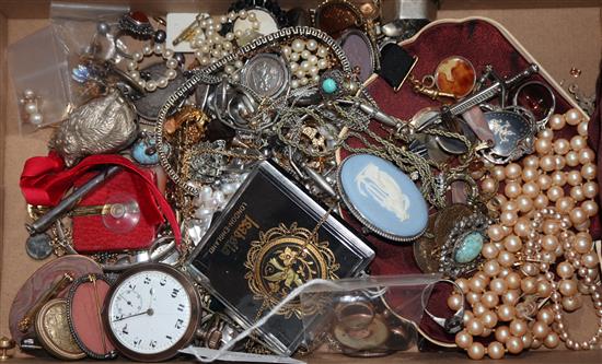 Two 9ct gold framed pendants, a bloodstone fob(a.f.), an 800 pocket watch and a quantity of assorted costume jewellery.